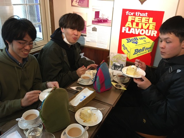 夕食後のお茶の時間を撮影