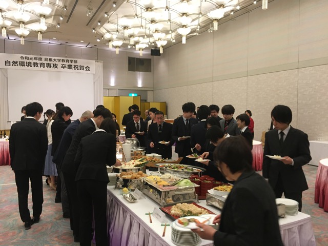 歓談中
