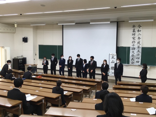 発表後に振り返りを行いました