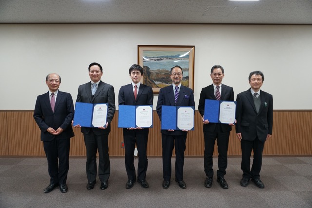 最後に記念撮影<br>※撮影時のみマスクを外しています。