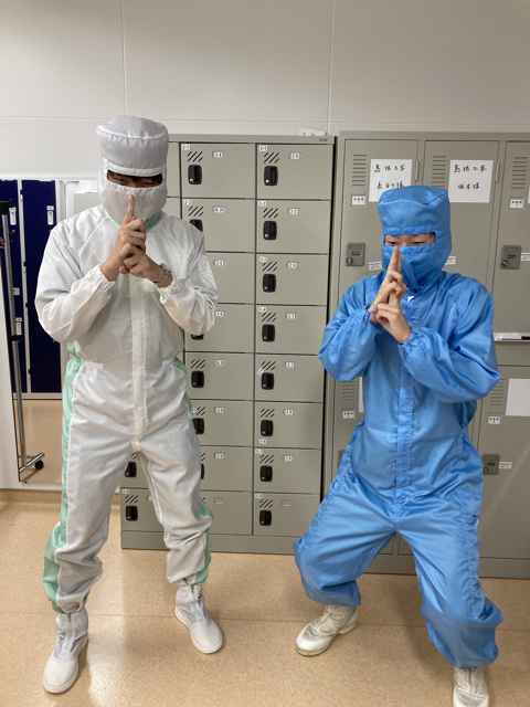 今回はクリーンルームで微細加工の実験を中心に行いました。