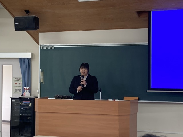 質疑応答にもしっかり対応していました